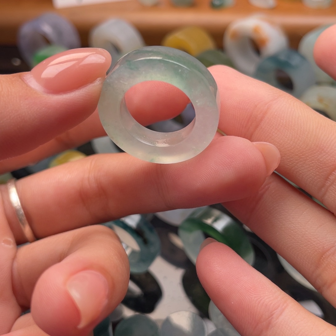 未镶嵌定制翡翠木纳玻璃绿