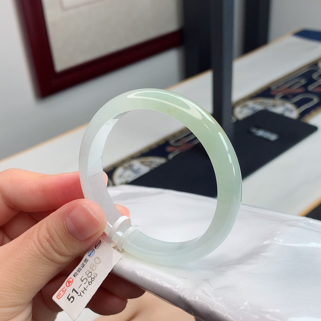 翡翠手镯未镶嵌11号