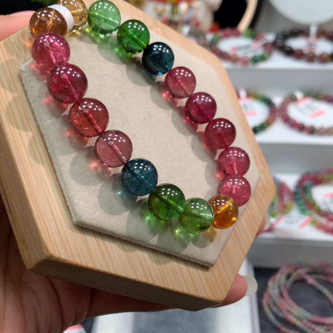 碧玺手链未镶嵌    10.7mm。