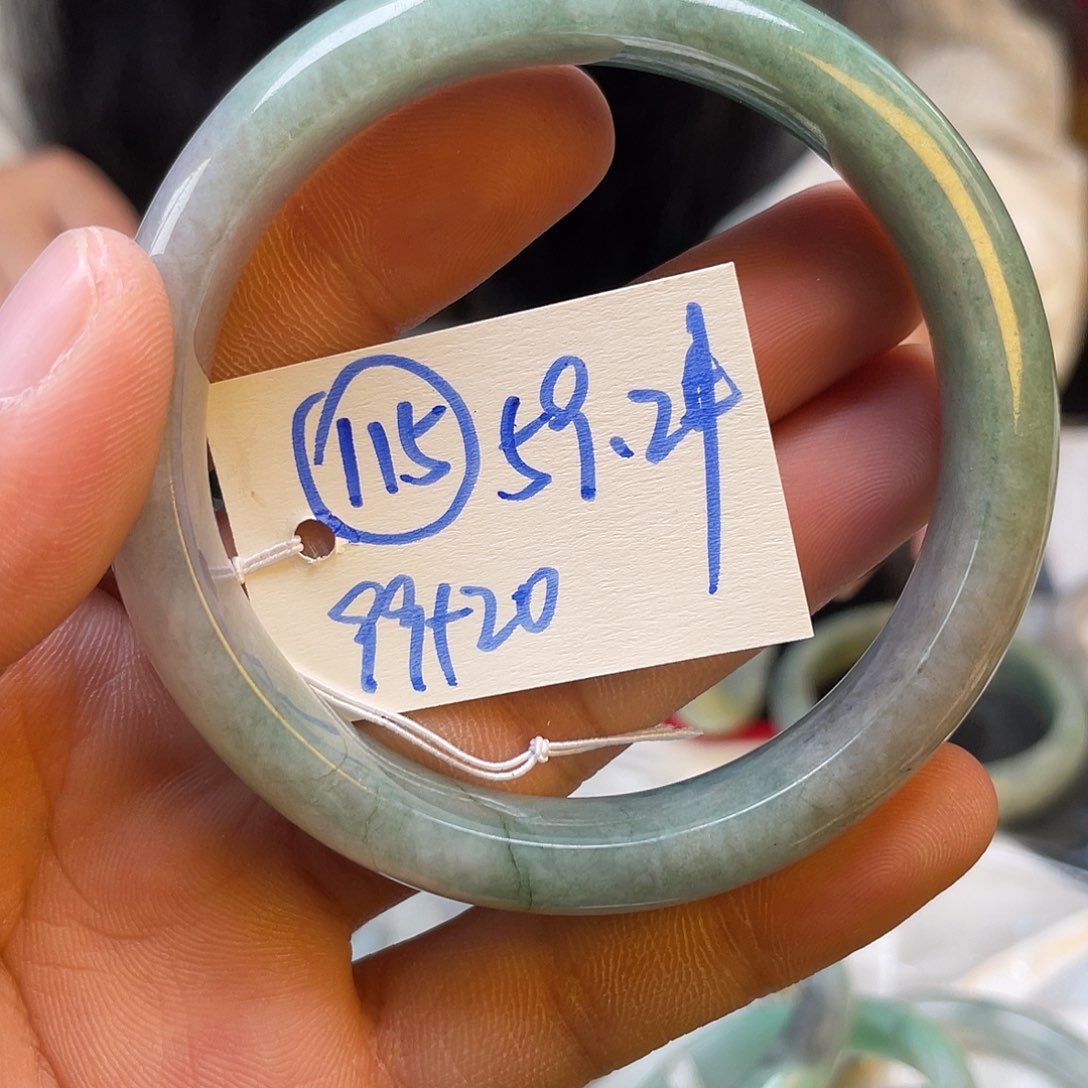 未镶嵌手镯翡翠115