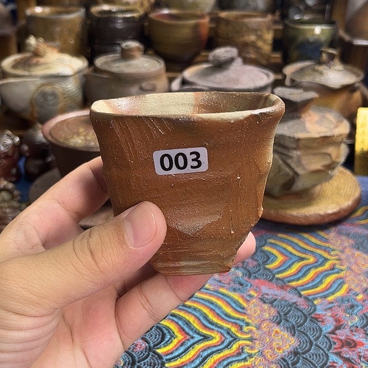 土为骨，火作衣，风成韵，火用热情赋予陶生命