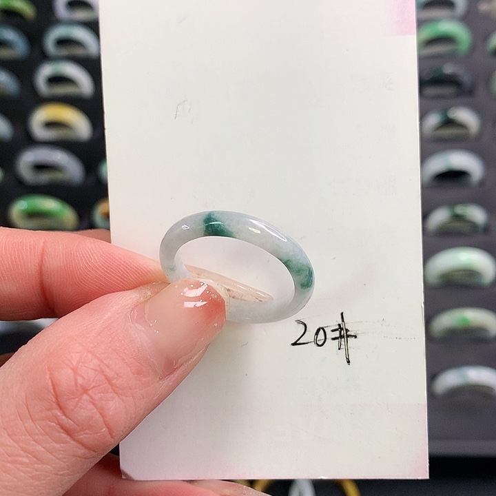 翡翠戒圈未镶嵌翡翠