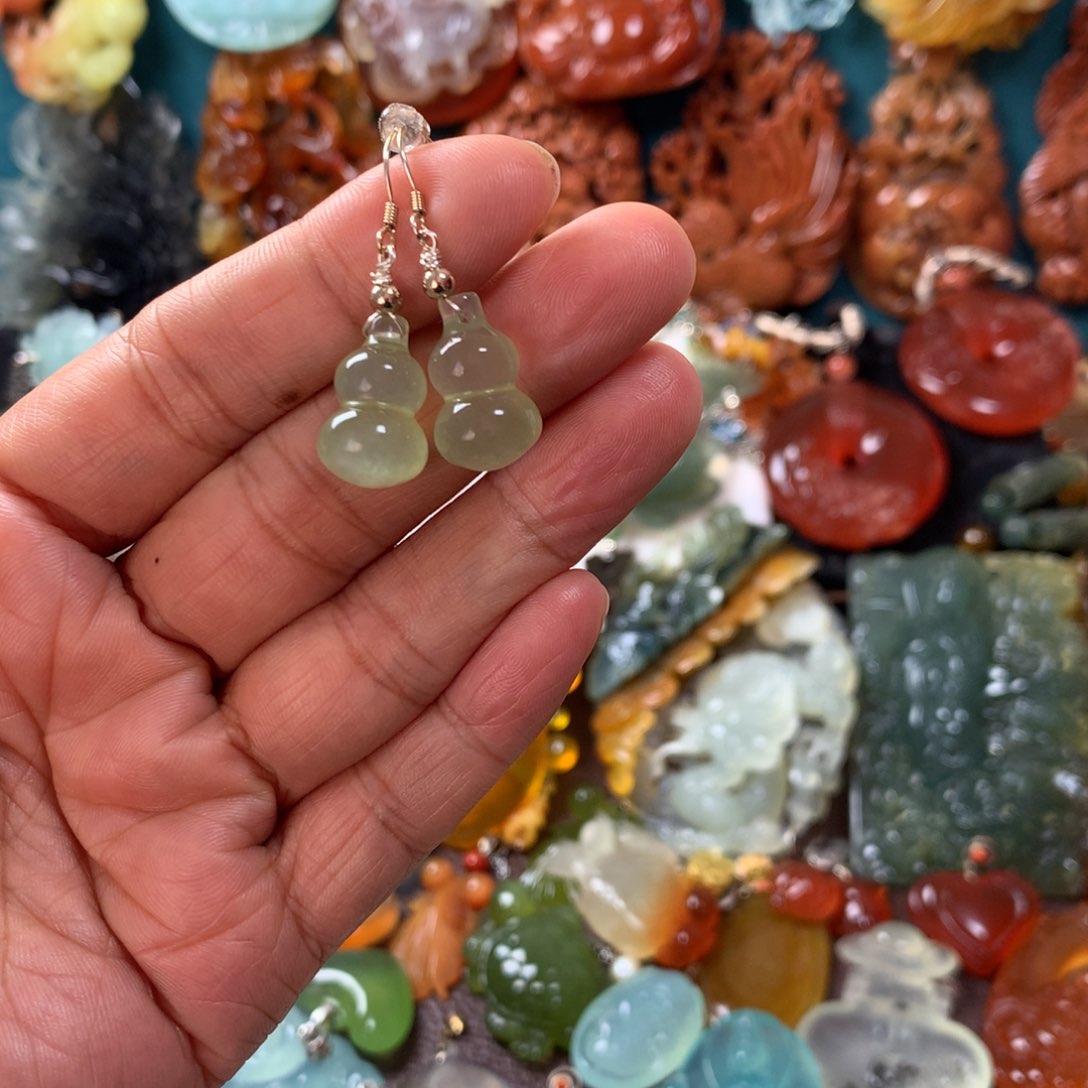 蛇纹石玉耳坠未镶嵌