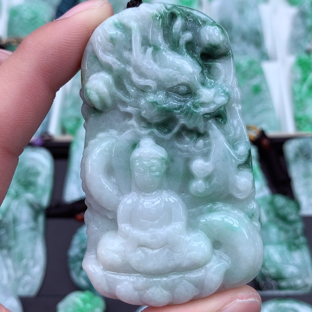 翡翠颈饰未镶嵌翡翠吊坠