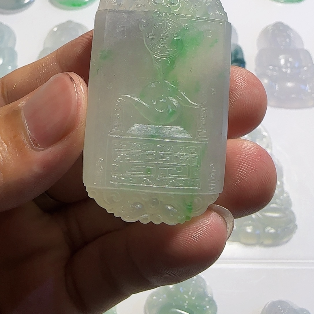 颈饰未镶嵌翡翠缅甸翡翠