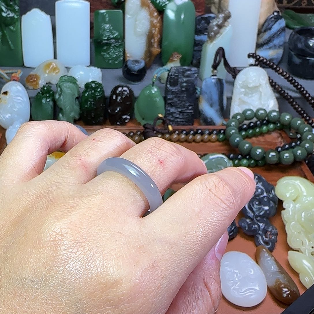 和田玉颈饰未镶嵌莆**辰