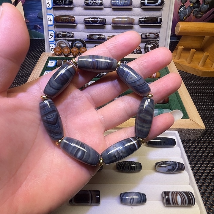 玛瑙/玉髓未镶嵌吊坠(赠链)