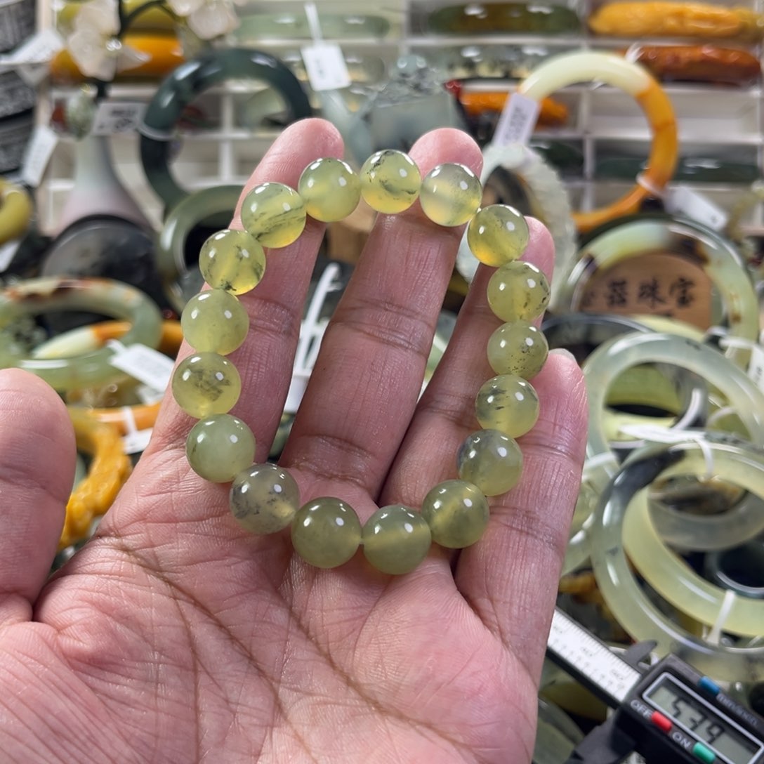 蛇纹石玉手串未镶嵌