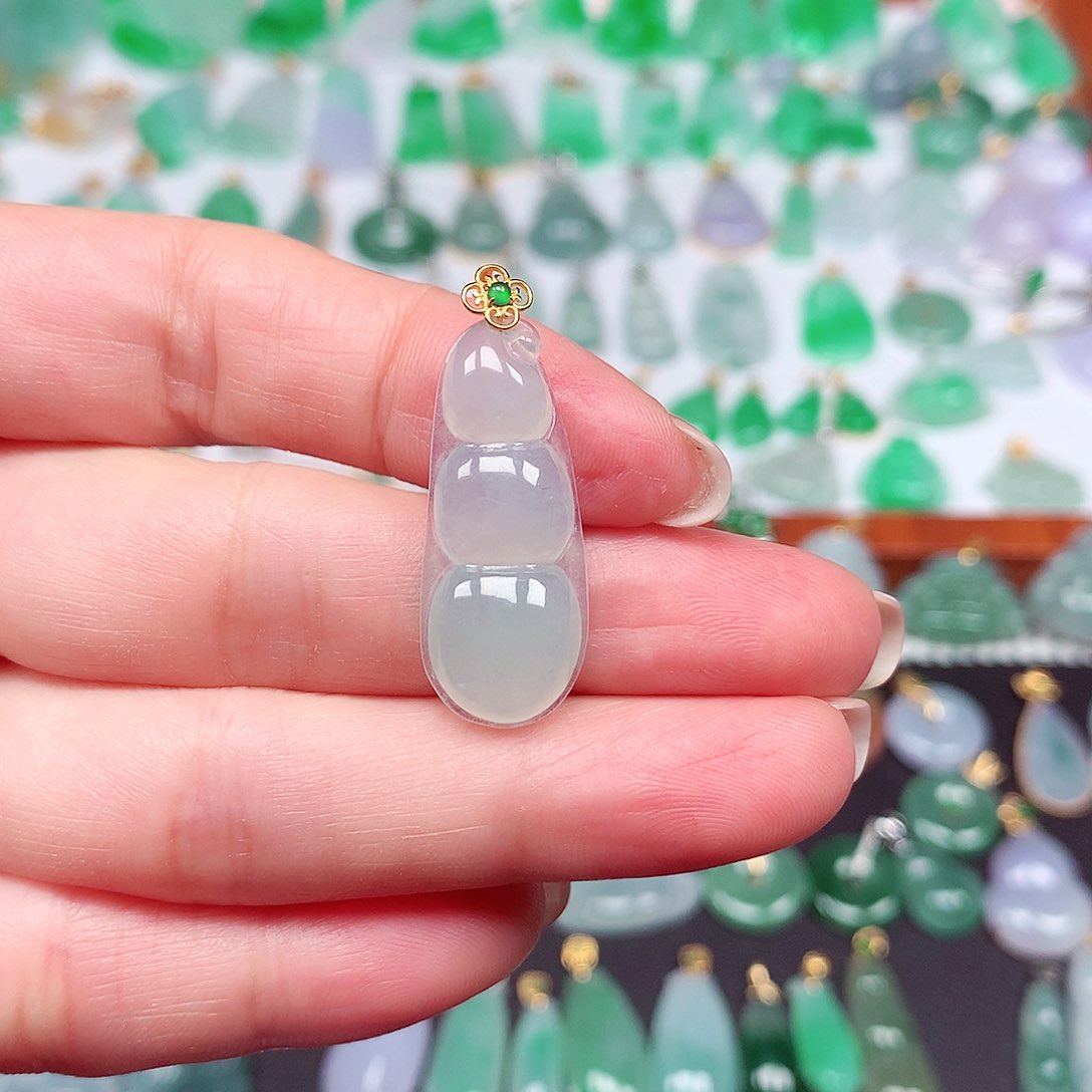 翡翠颈饰18K金镶嵌天然翡翠A货