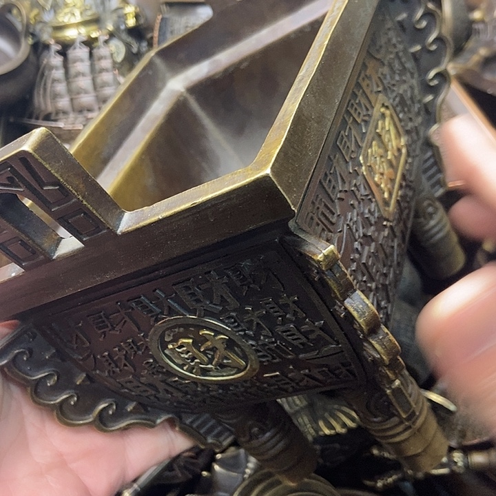 铜器摆件有限公司