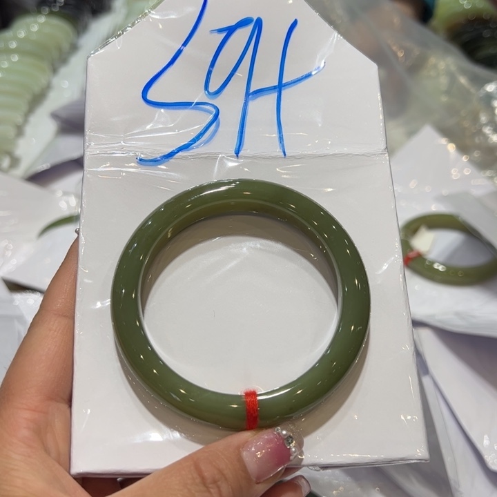 和田玉手镯未镶嵌越****6