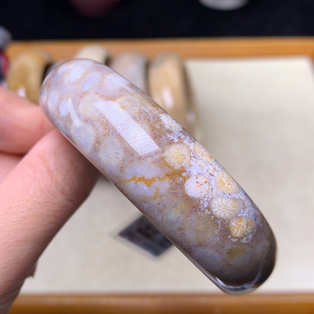 【闪购商品】硅化珊瑚（珊瑚玉）手链未镶嵌捡漏福利，53.4圈口