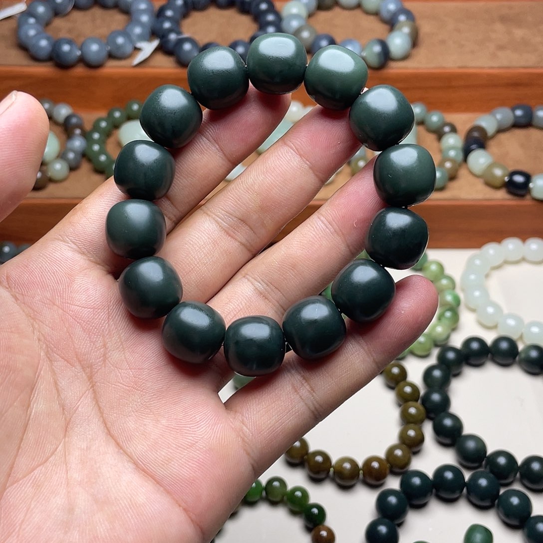 手串未镶嵌和田玉