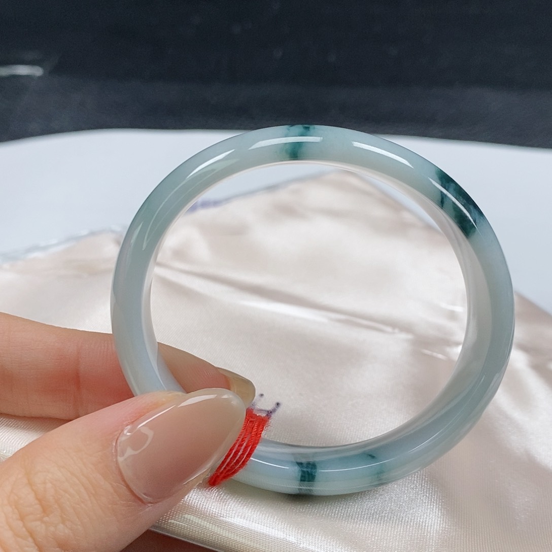 【闪购商品】翡翠手镯（贵妃镯）未镶嵌289号