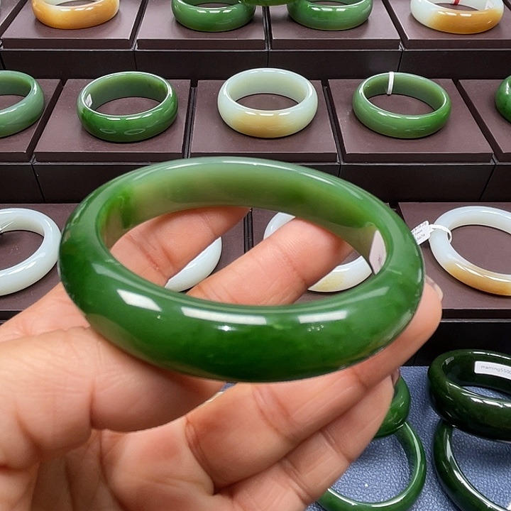 和田玉未镶嵌手镯5859