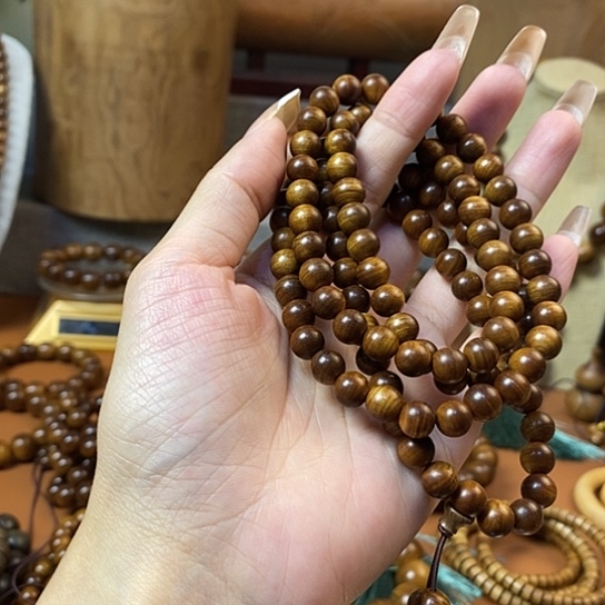 老山檀香黑肉沉水0.8/108颗