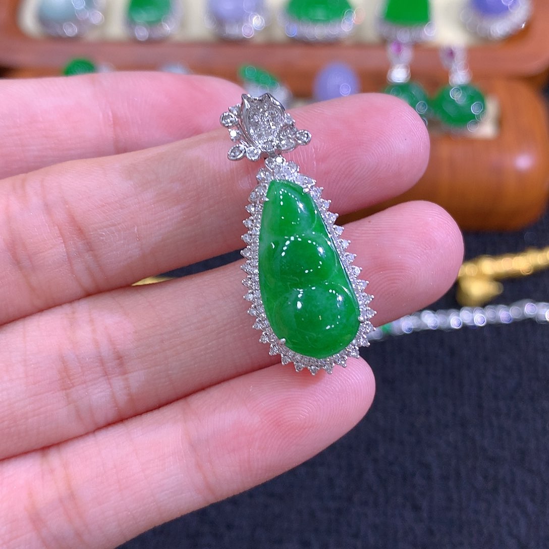 【闪购商品】翡翠18K金镶嵌吊坠(不含链)福豆