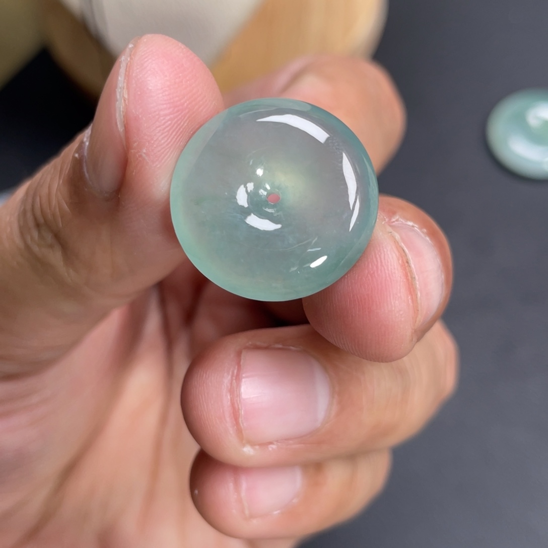 翡翠未镶嵌颈饰21.6+6