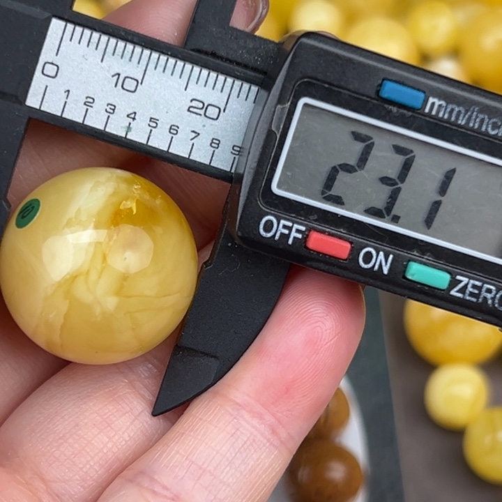 琥珀裸石未镶嵌微瑕1086