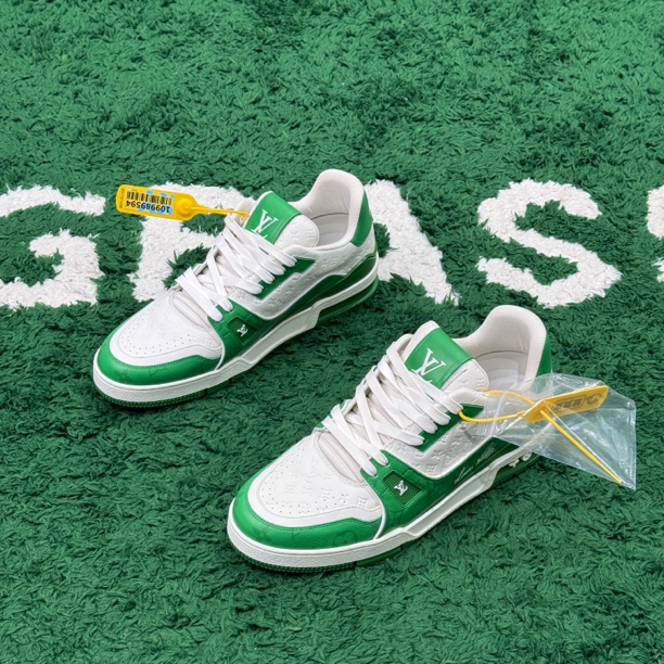 99新 LouisVuitton/路易威登 TRAINER 白绿浮雕满印 充新 43码