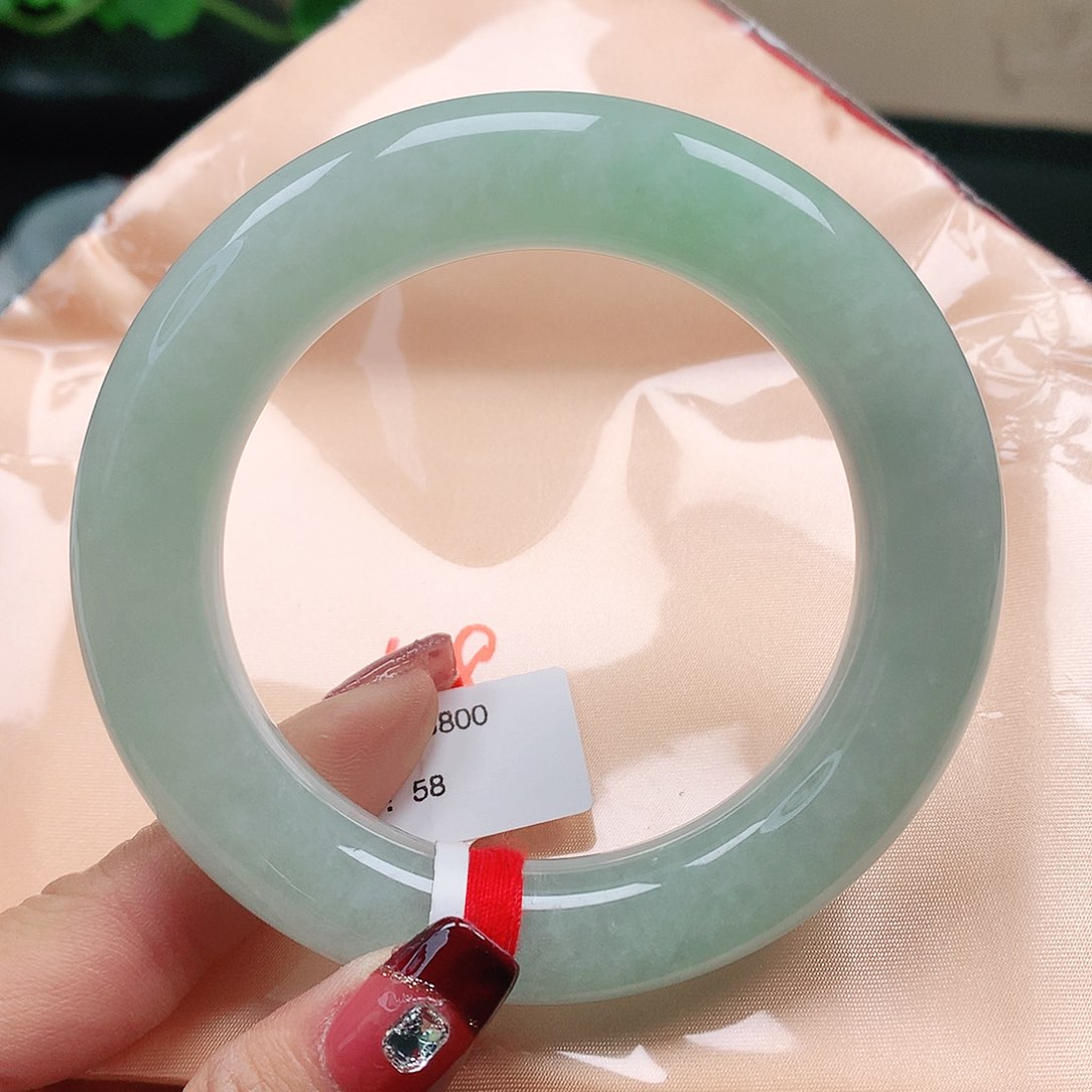 翡翠手镯（圆镯）未镶嵌天然翡翠手镯58