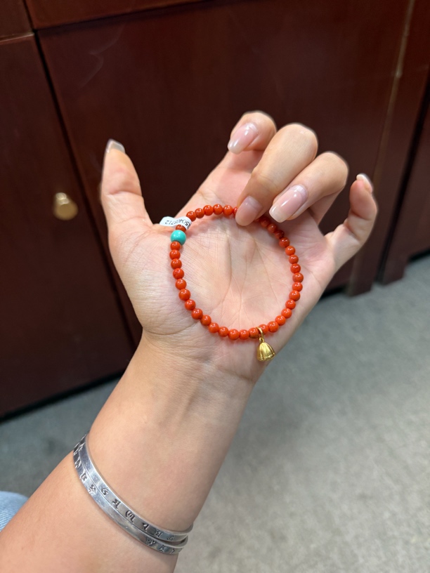 小米珠款式精美适合女性佩戴