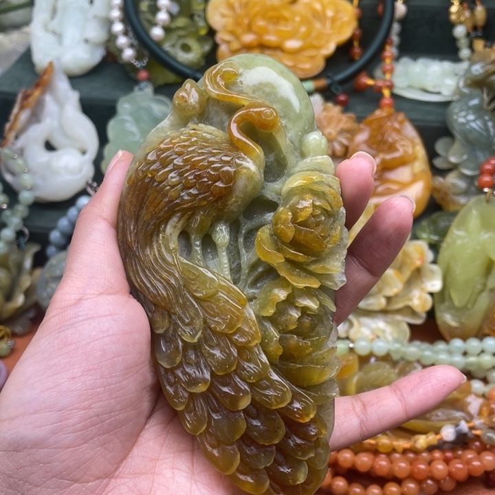 蛇纹石玉吊坠合金