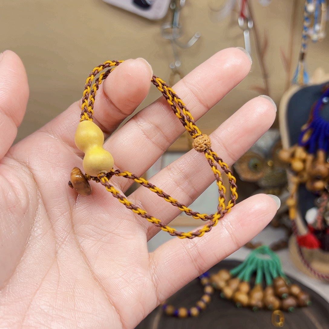 工***绘大叶紫檀（黑酸枝木类）