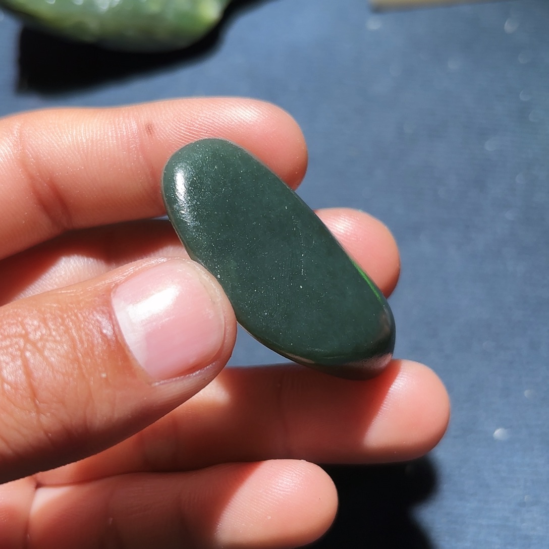 和田玉未镶嵌珠宝奇石