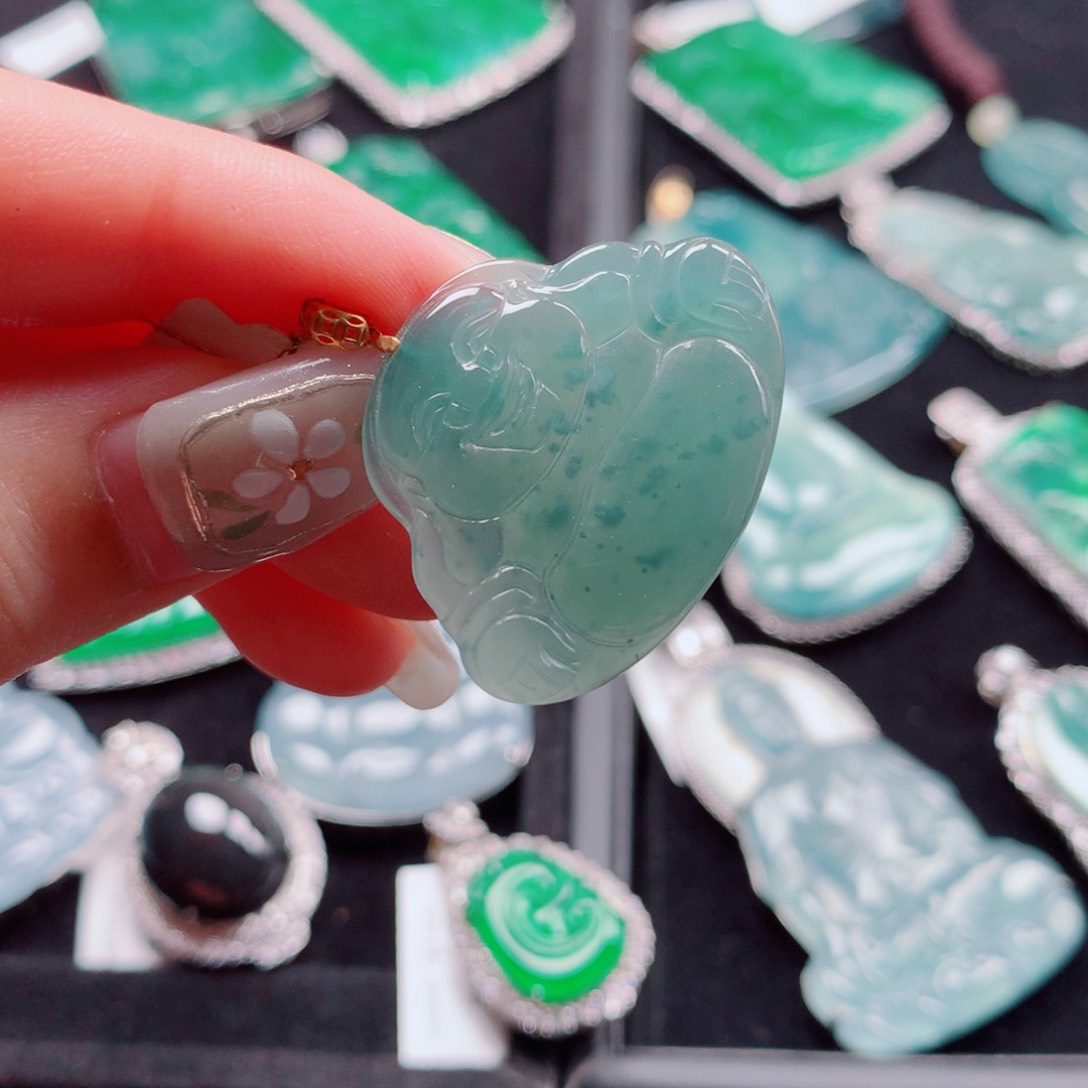 翡翠未镶嵌颈饰888888888888