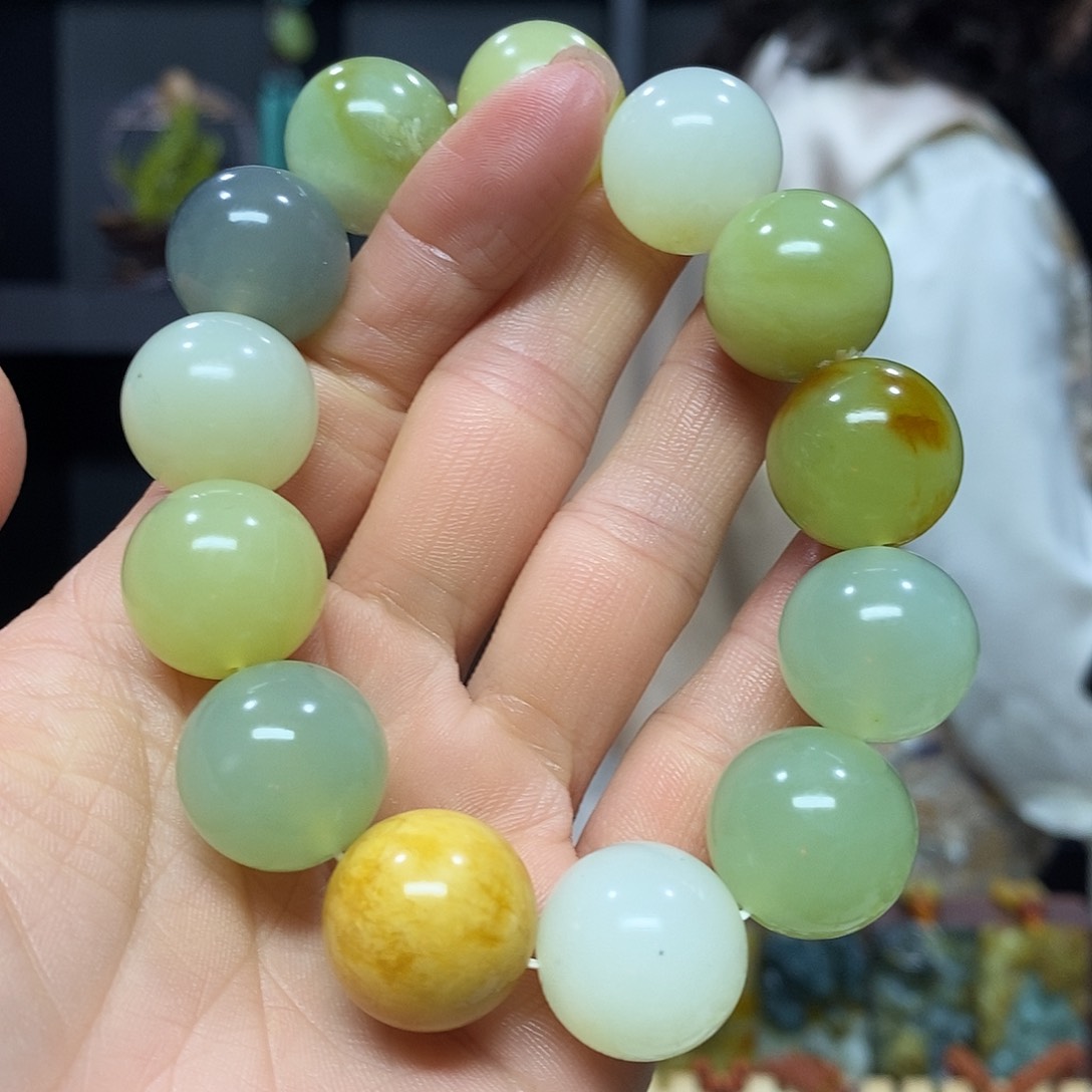 未镶嵌岫玉挂件吊坠