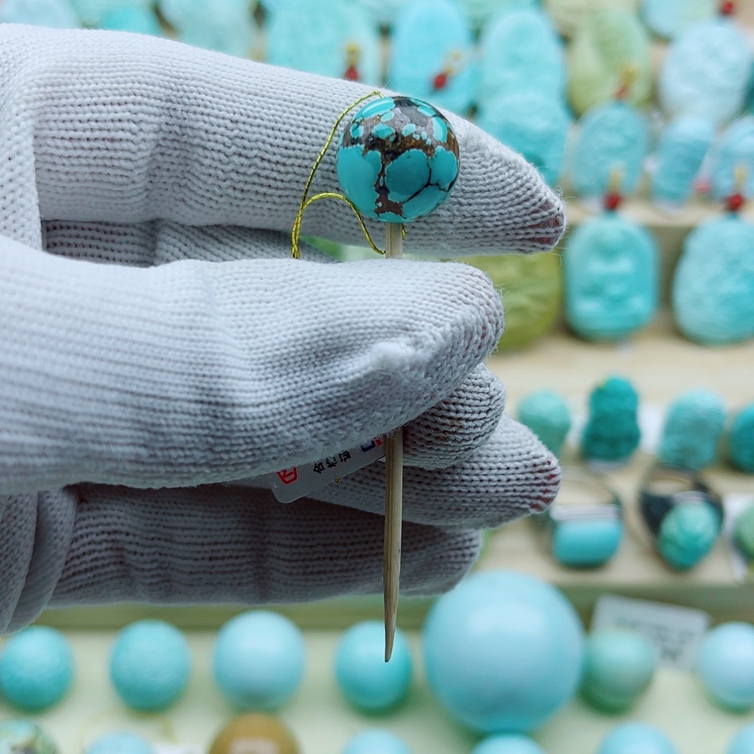 绿松石未镶嵌珠宝奇石