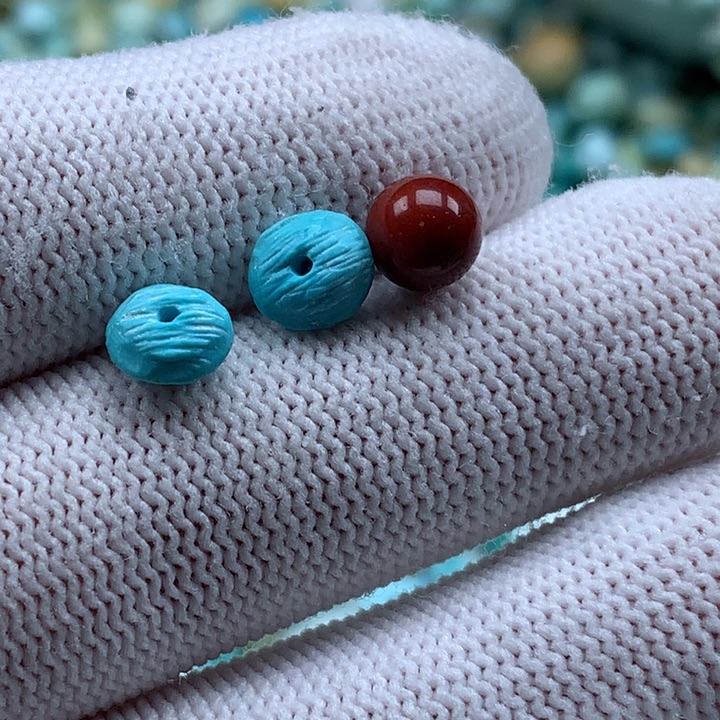 南红玛瑙未镶嵌珠宝奇石