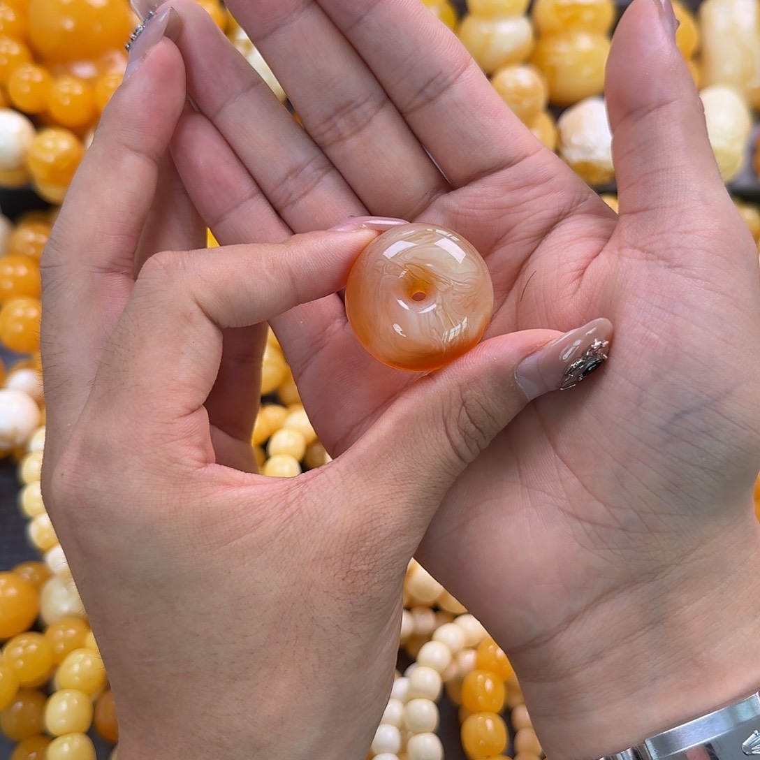 蜜蜡未镶嵌珠宝奇石12.6g