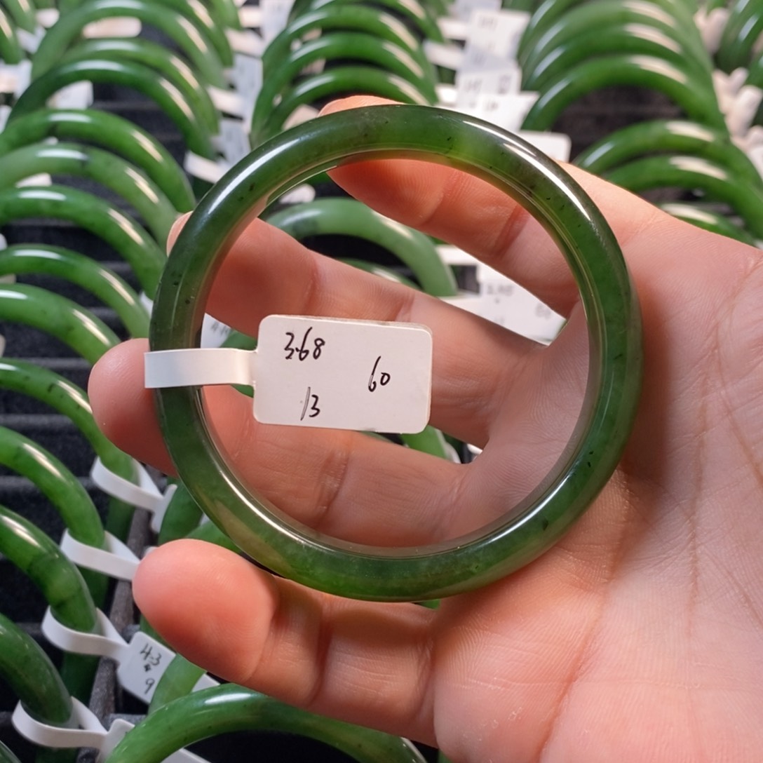 和田玉（碧玉）手镯未镶嵌60