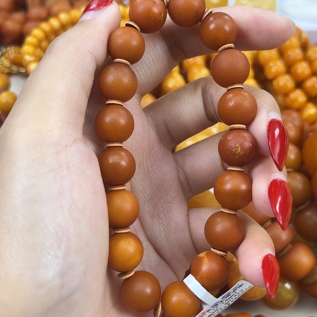 琥珀颈饰未镶嵌蜜蜡