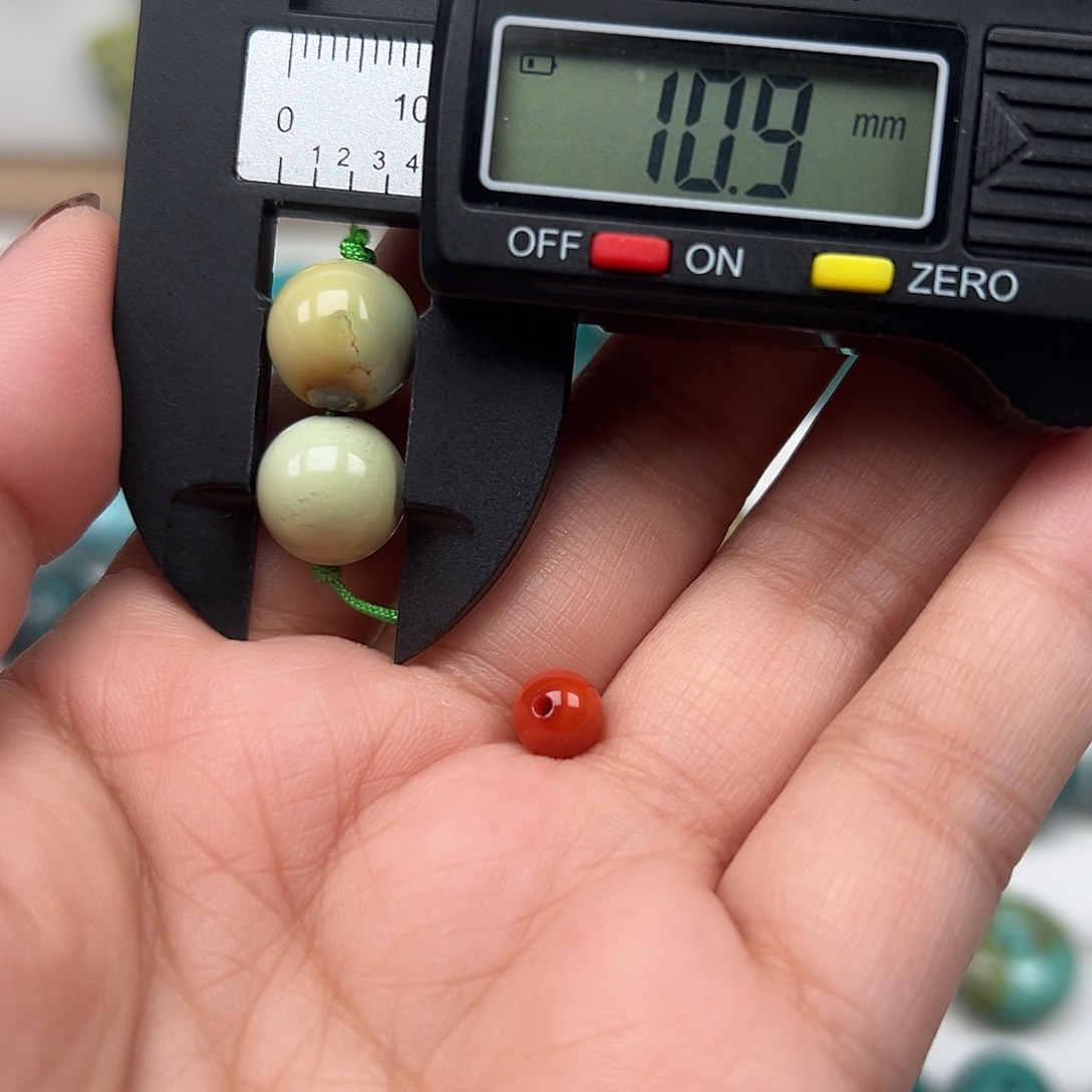 南红玛瑙未镶嵌珠宝奇石