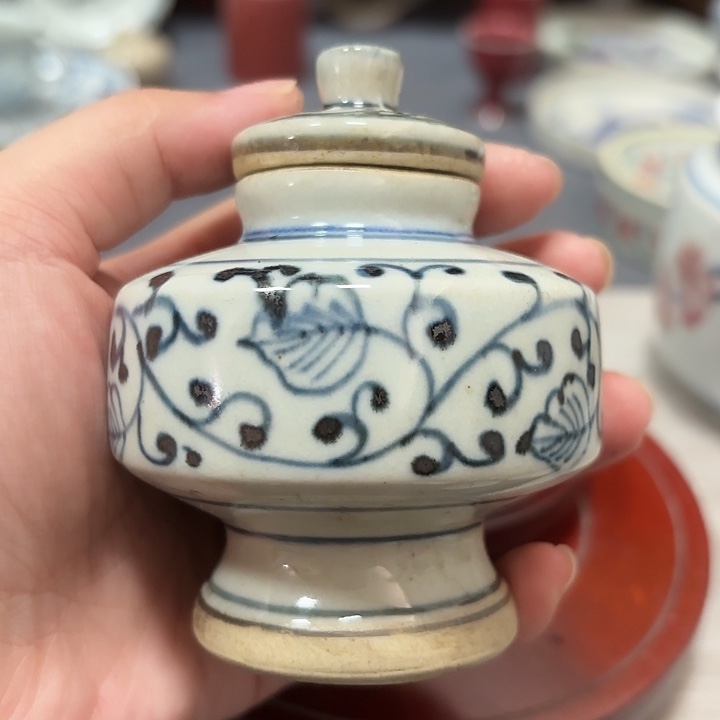 摆件中****人陶瓷艺术作品