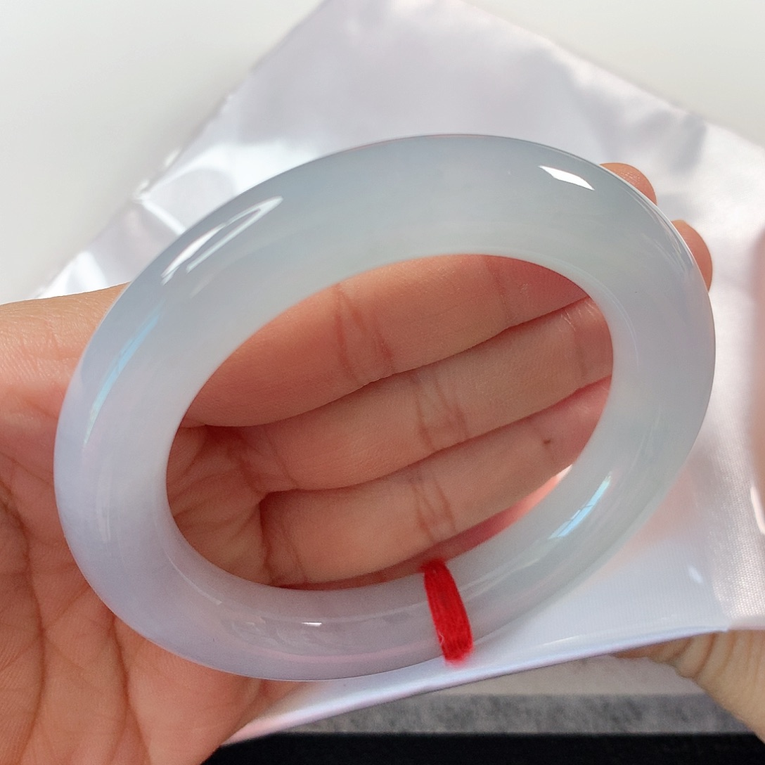 翡翠手镯未镶嵌①①⑧