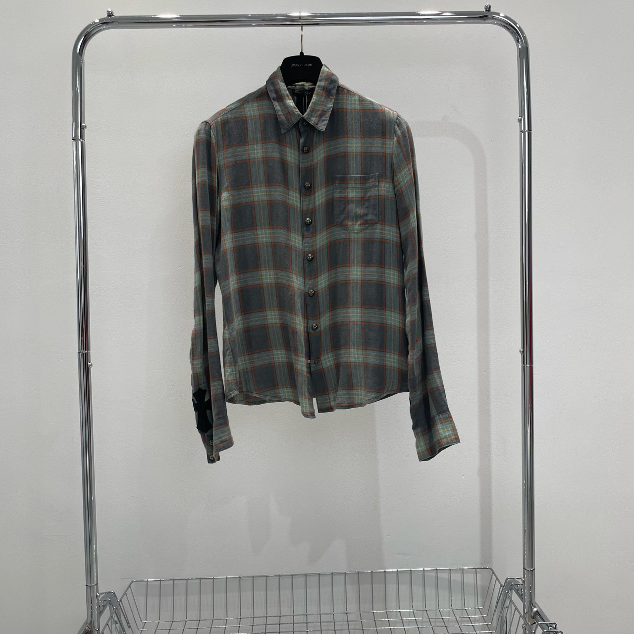 99新 Chrome Hearts/克罗心 全银扣袖口皮牌衬衫 YY00193 尺码m 