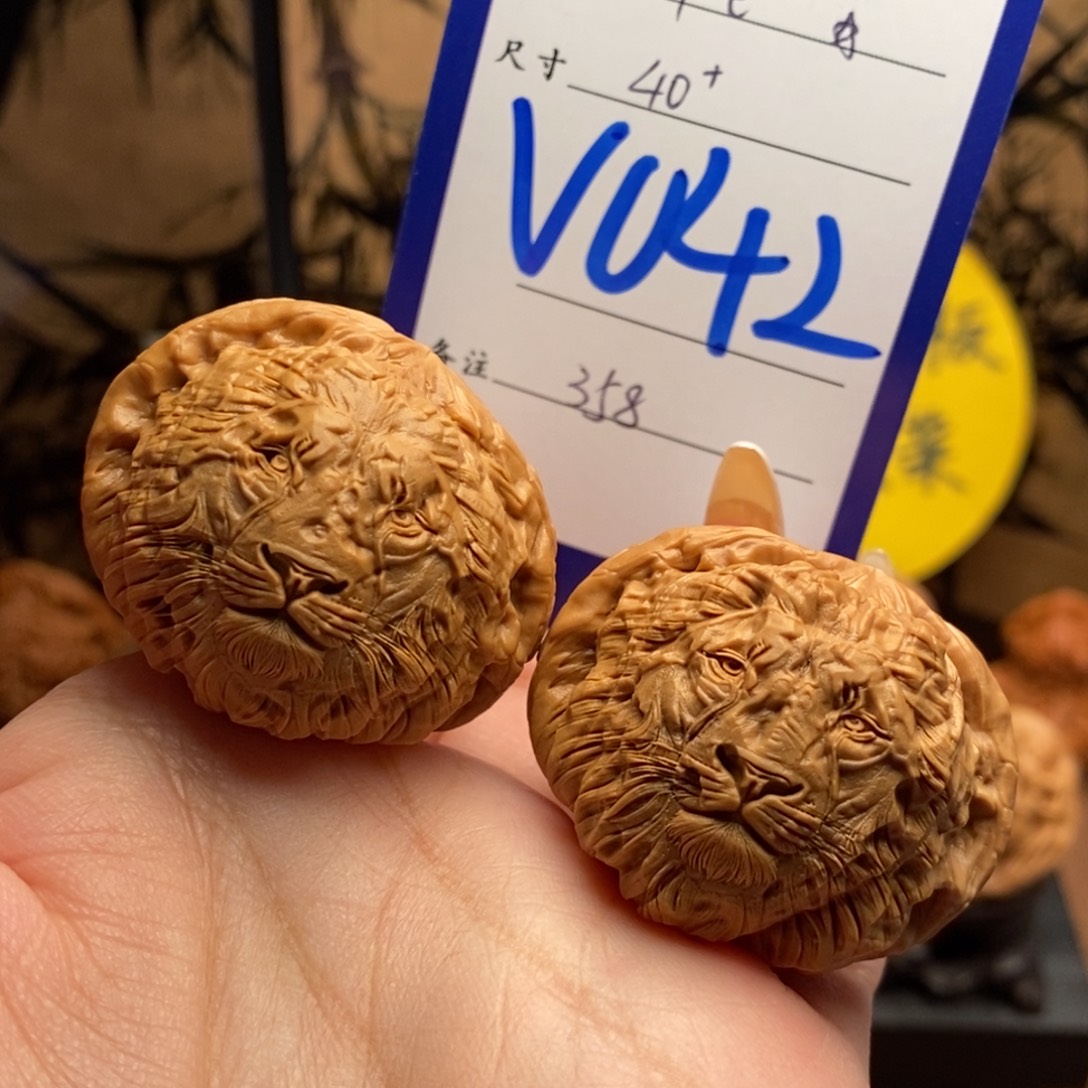 把件文玩核桃南瓜墩雕刻狮王40