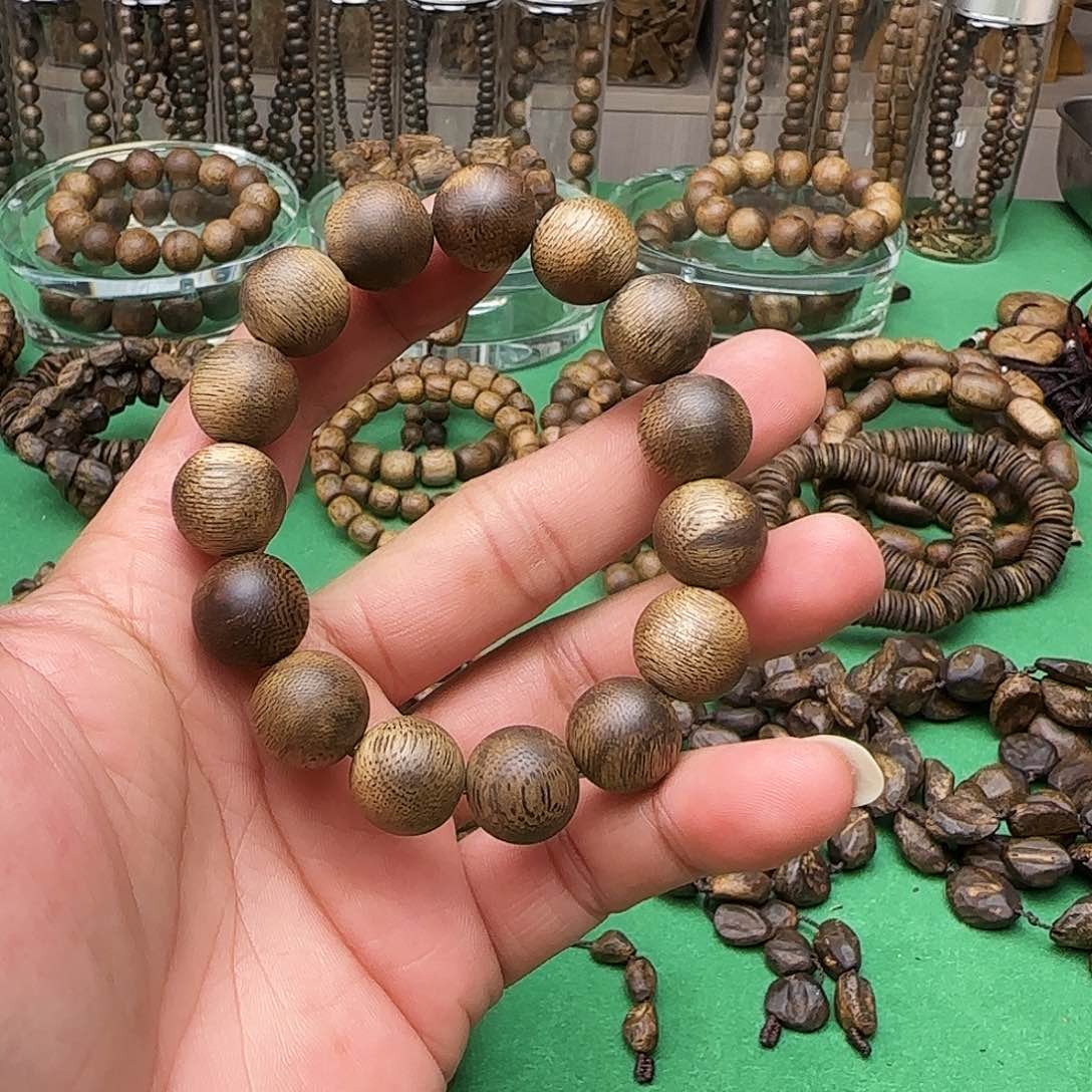 沉香手串广东绿棋张勺子