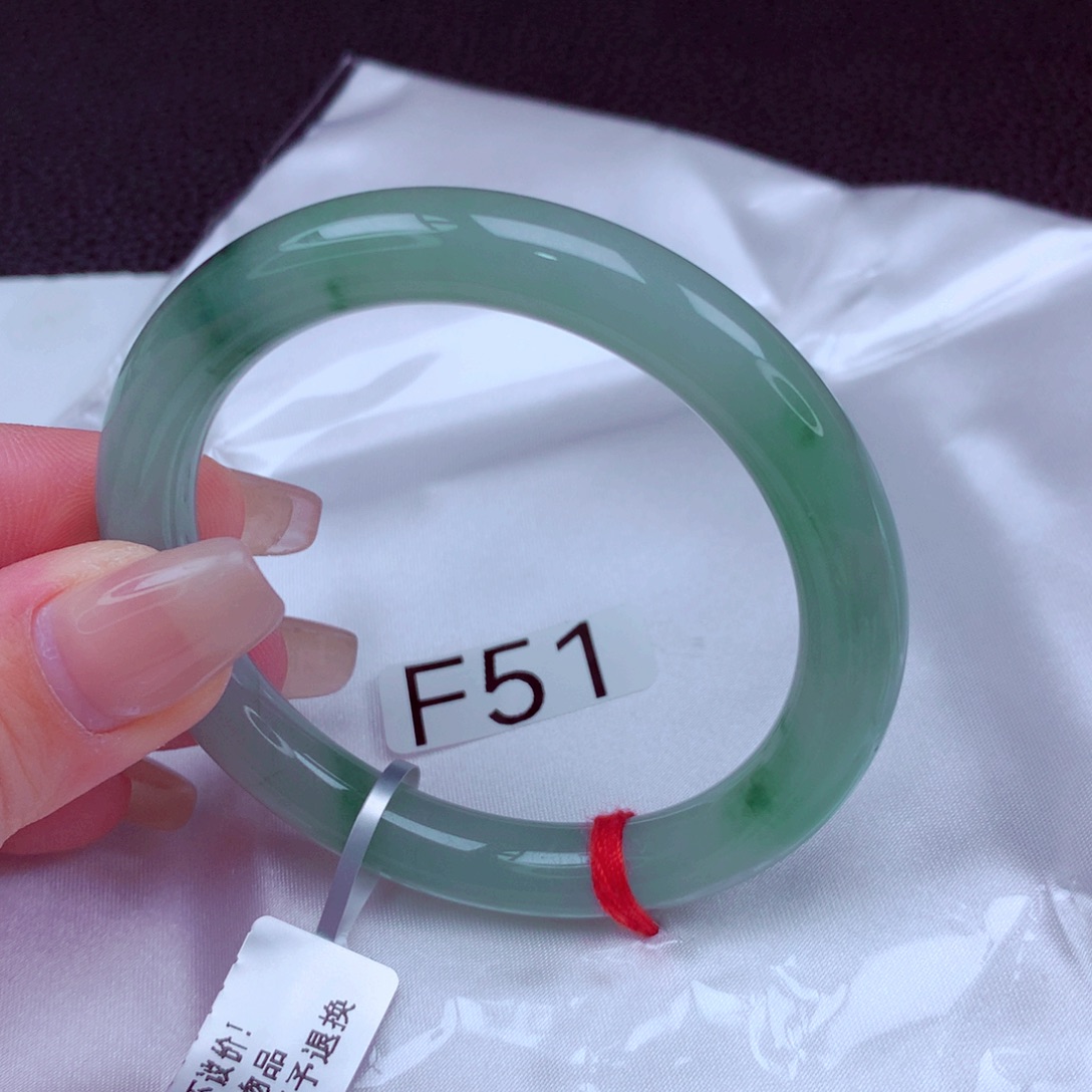 翡翠未镶嵌手镯手镯