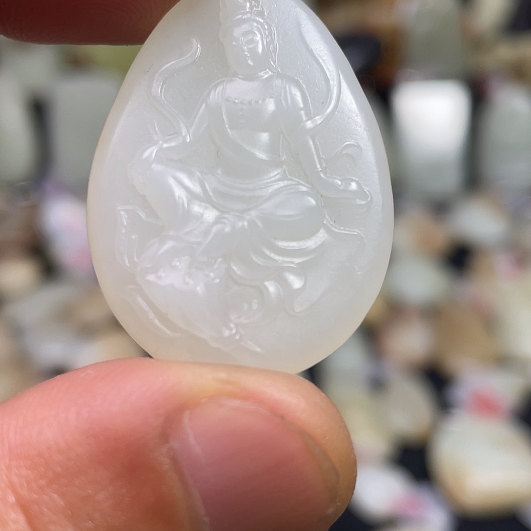 和田玉（糖玉）未镶嵌颈饰宁**滥吊坠