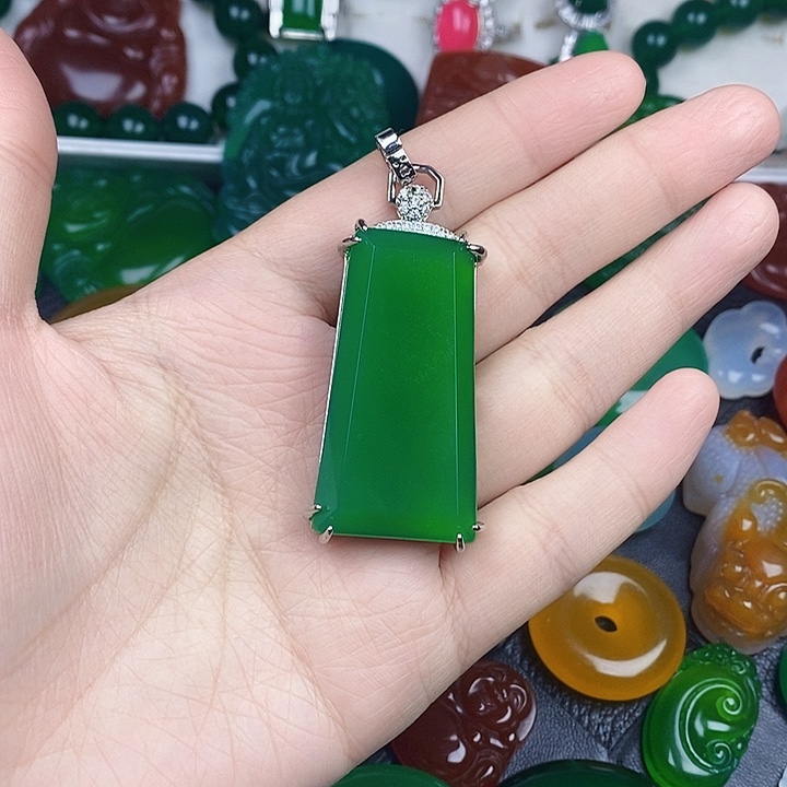 玛瑙/玉髓颈饰合金