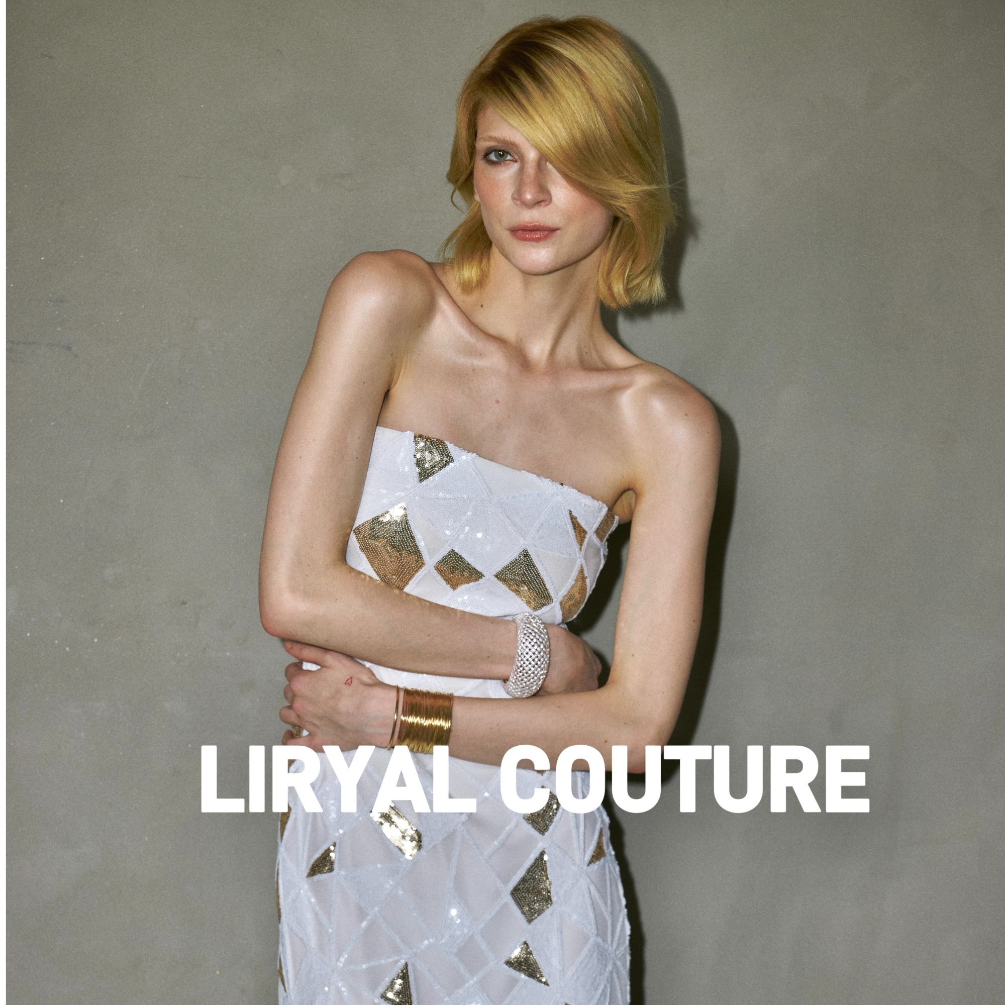 LIRYALCOUTURE白金手工刺绣亮片抹胸度假连衣裙已申请原创保护