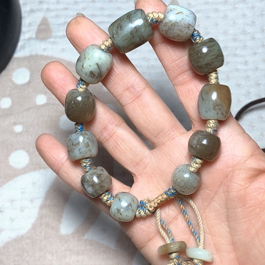 岫岩河磨玉（透闪石质玉）无未镶嵌