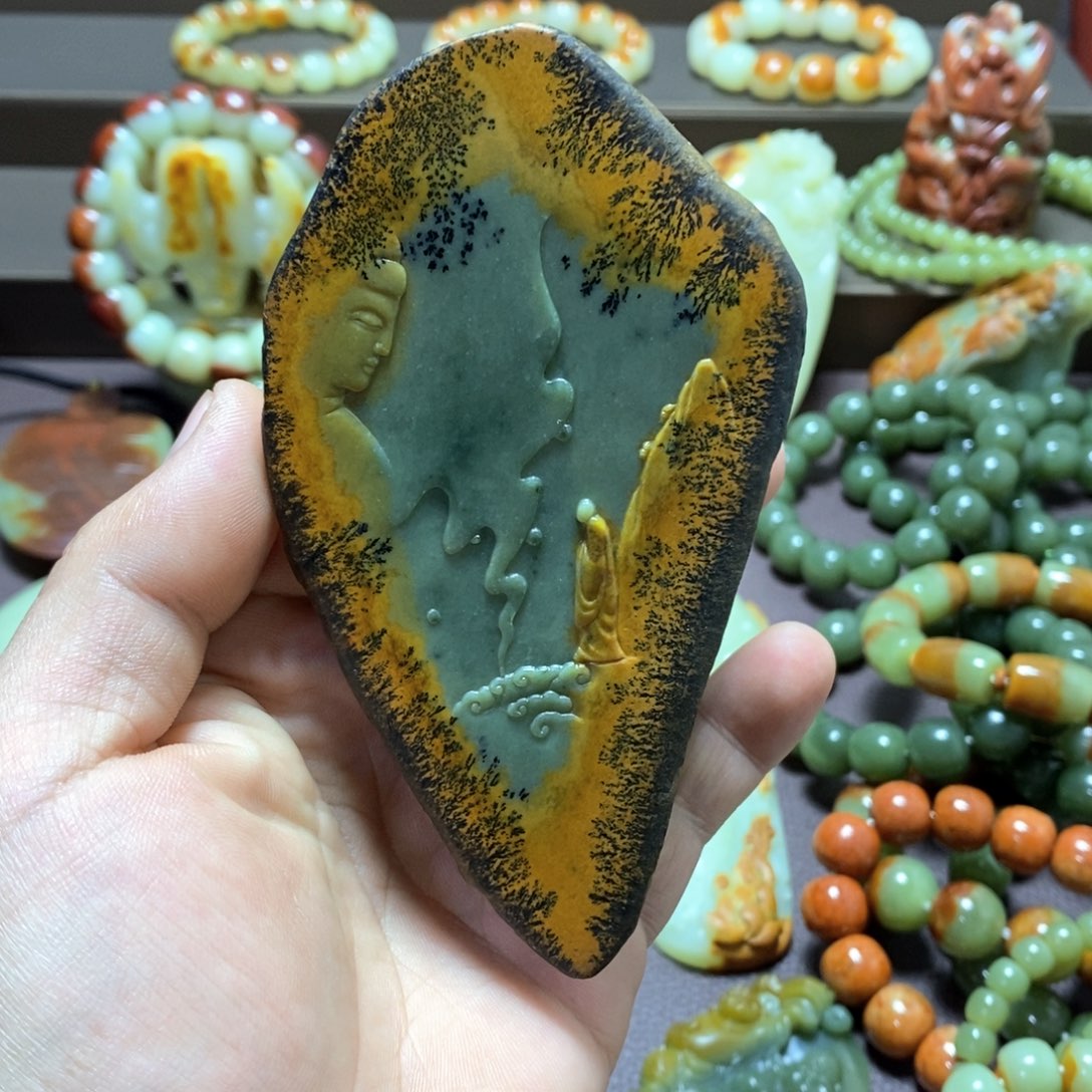岫岩河磨玉（透闪石质玉）一心向佛，小摆件未镶嵌
