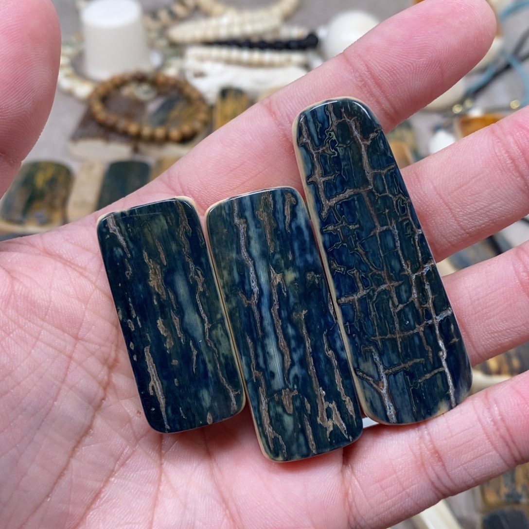 泥塑尘**尘猛犸牙皮牌bk2364