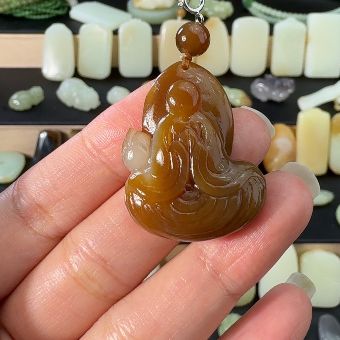 观***姐和田玉未镶嵌颈饰
